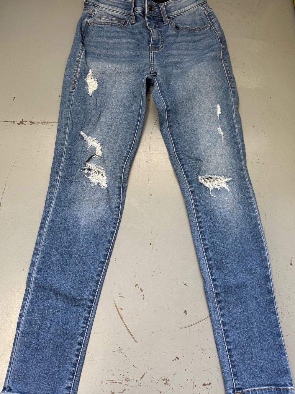 LuLaRoe Light Blue Denim Distressed Skinny Jeans Size 26 with Magic waistband